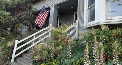 Charming one bedroom unit with WiFi and AC in pleasant San Jose