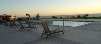 Beautiful 3 bedroom house 4 bathroom  front beach Playas de Rosarito with WiFi