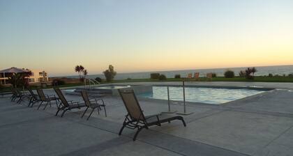Beautiful 3 bedroom house 4 bathroom front beach Playas de Rosarito with WiFi