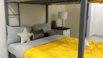 3 bedrooms, WiFi, bed sheets