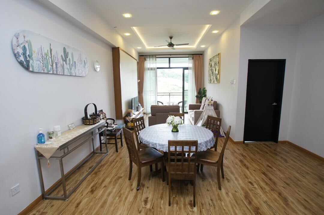 Apartament, vistes a la muntanya | Zona de menjador de l'habitació