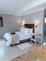 Basic Double Room | Desk, laptop workspace, free WiFi