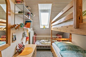 3 chambres, fer et planche à repasser, Wi-Fi gratuit, draps fournis