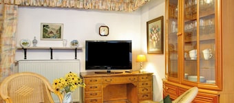 Room 'Landhaus Strell - Zimmer 2' with Shared Terrace, Shared Garden and Wi-Fi