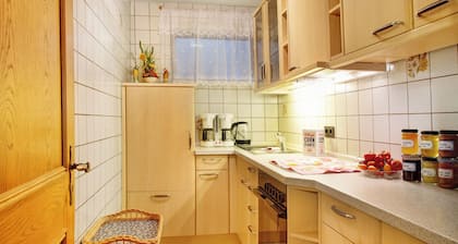 Habitación 'Landhaus Strell - Zimmer 2' con terraza compartida, jardín compartido y Wi-Fi