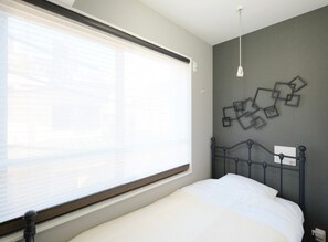 301/303 Two private rooms available