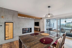 Dining - Apartment 'Haus Elisabeth' with Balcony and Wi-Fi (Lauf)