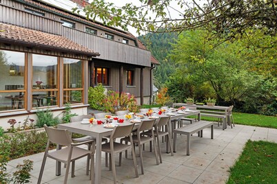 Holiday Home 'Gruppenhaus Baiersbronn Lug Ins Tal' with Mountain View, Private Terrace and Wi-Fi
