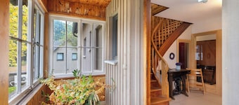 'Lug Ins Tal - 2 Häuser' with Mountain View, Private Terrace and Wi-Fi