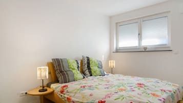 1 bedroom, free WiFi, bed sheets