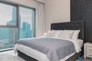 2 bedrooms, desk, iron/ironing board, travel cot - 3106 Downtown Views Tower 2 (Dubai)