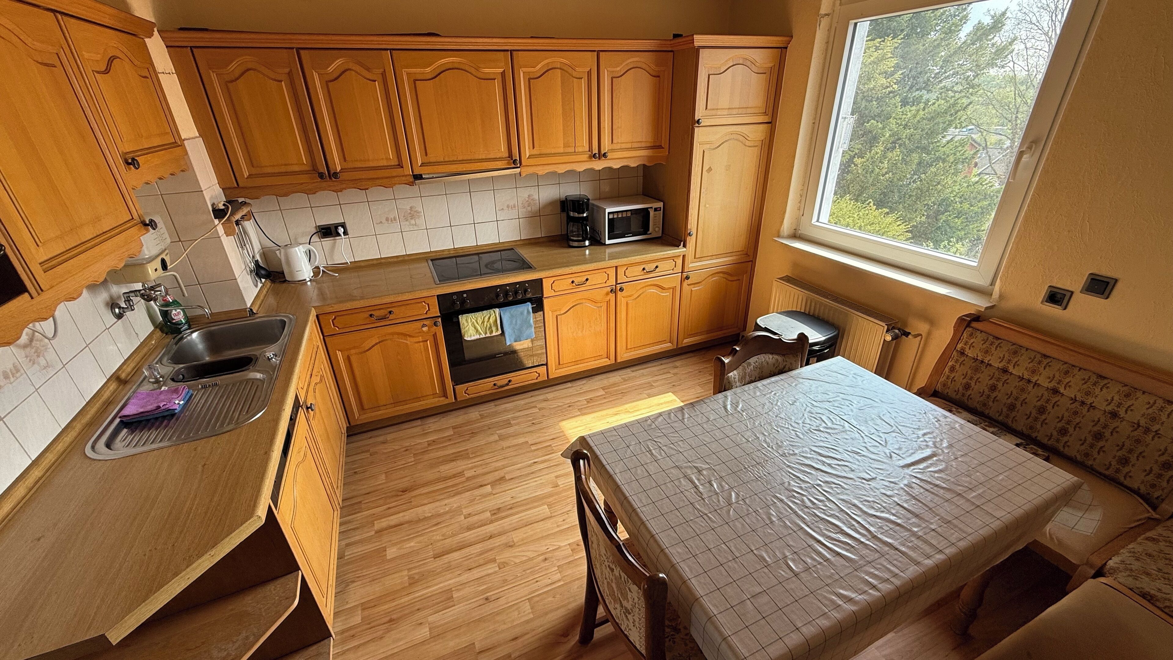 冰箱、微波炉、烤箱、炉灶