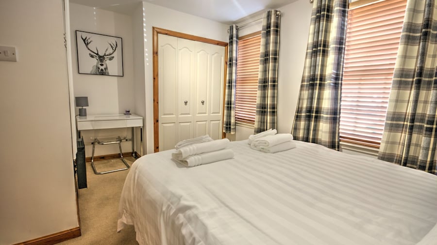 5 Argyle Place Dornoch