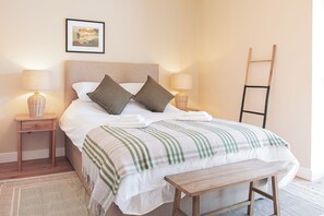Casa, vistas al jardín | 2 dormitorios, tabla de planchar con plancha, wifi gratis