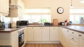 House, Garden View | Private kitchen
