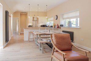 Interior - The Barn Longhope-Luxury Barn Conversion (Longhope)