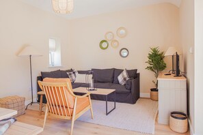 Maison, vue jardin | Coin séjour | Télévision à écran plat