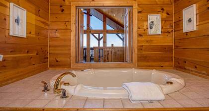 Upscale Cabin Stunning Views Hot Tub Game Room