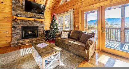 Fabulous View Pool Game Room Hot Tub and More