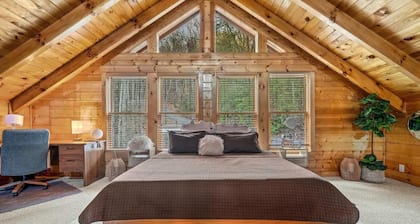 High-end Luxury Cabin Sauna Hot Tub Gameroom