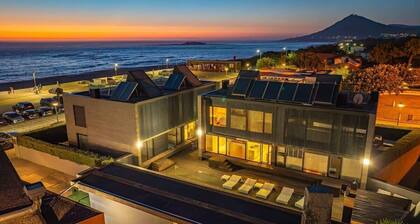 Moledo Front Beach w/Sunset Views and Pool