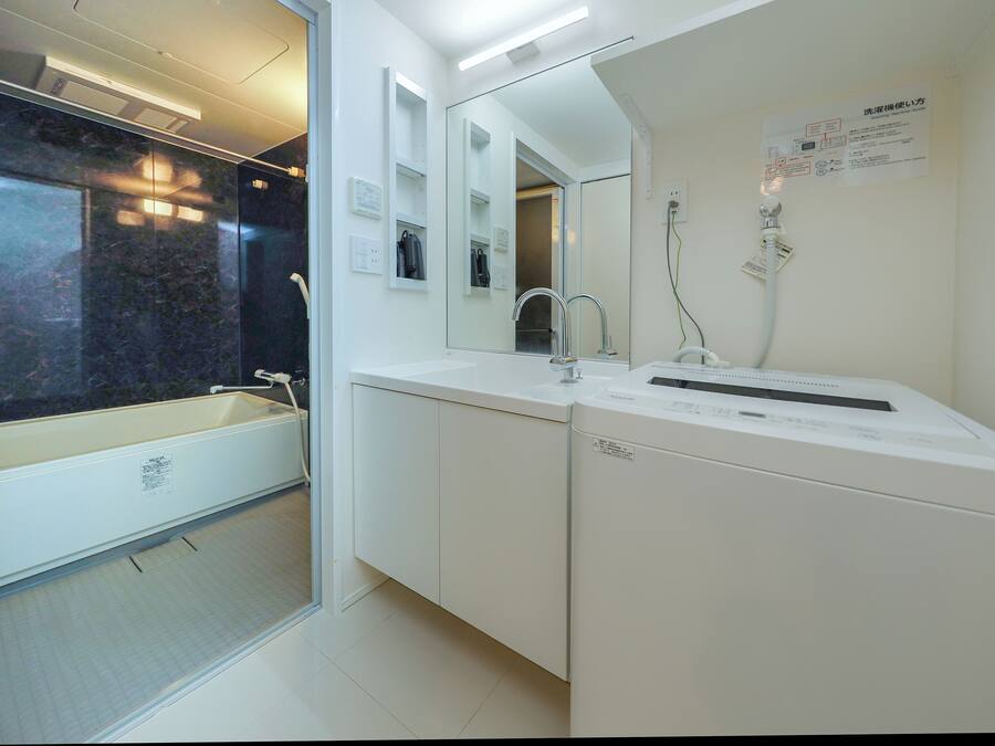 Apartment, Nichtraucher (2-person, 202) | Badezimmer | Duschwanne, kostenlose Toilettenartikel, Haartrockner, Hausschuhe