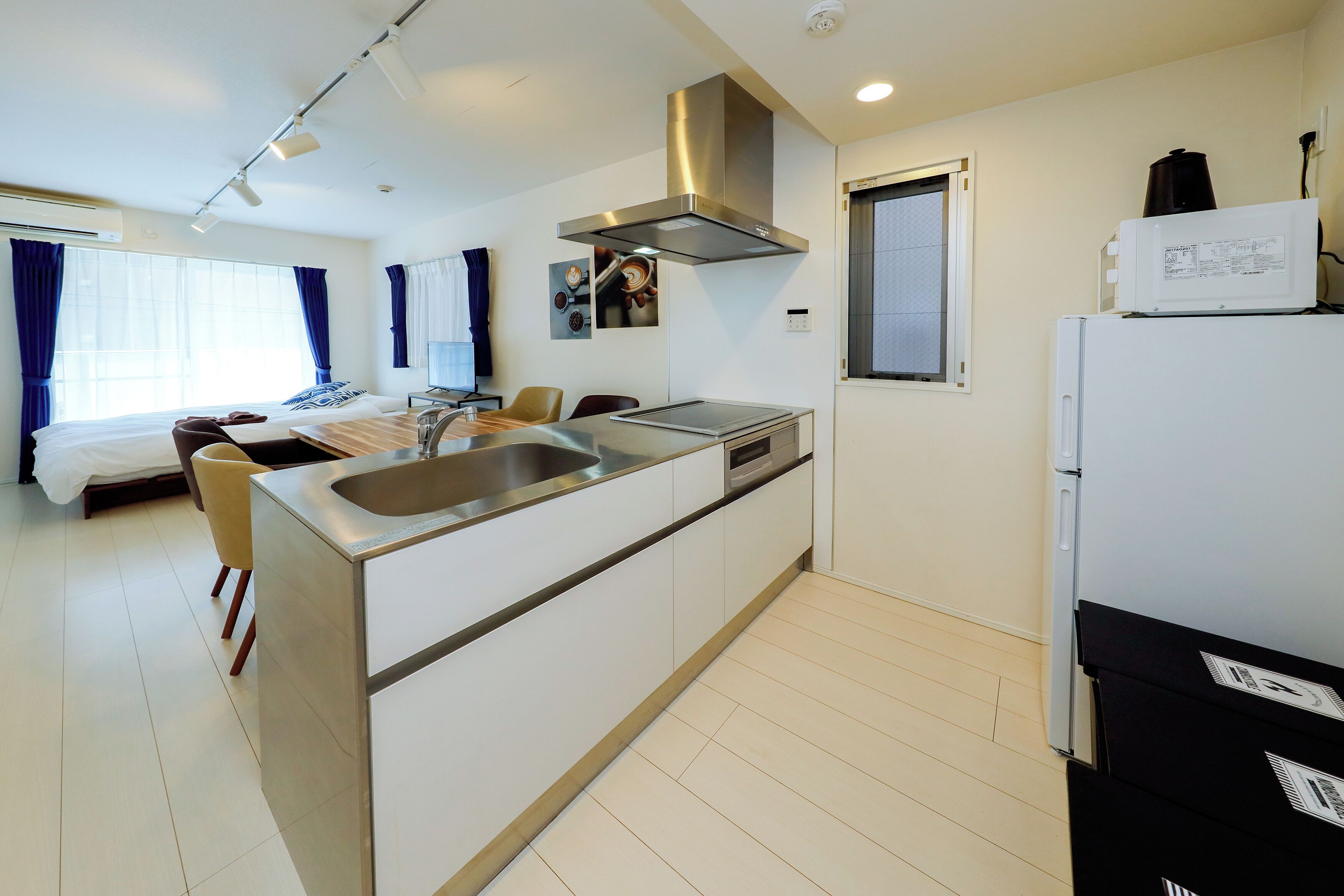 Fridge, microwave, stovetop, electric kettle