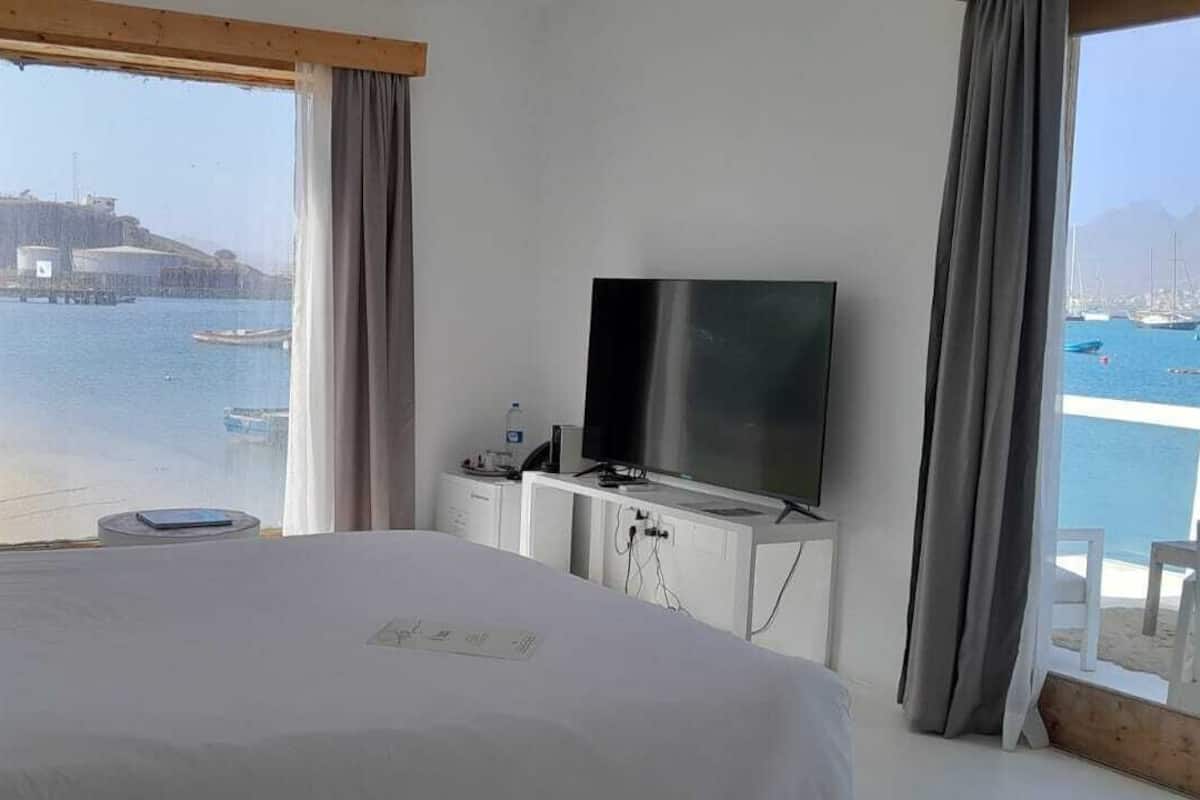 Junior Suite, Sea View | 1 bedroom, minibar, in-room safe, blackout curtains