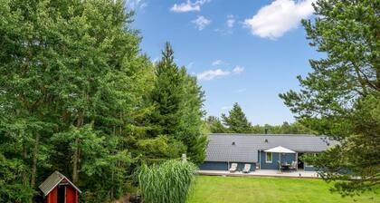 "Ljiljana" - 2km from the sea by Interhome