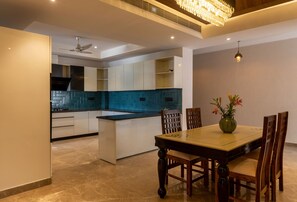 43-inch Smart TV with cable channels, printers