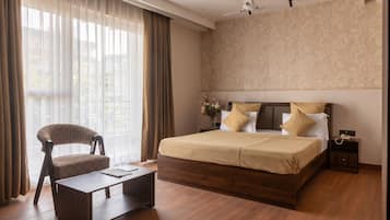 1 bedroom, Egyptian cotton sheets, premium bedding, in-room safe