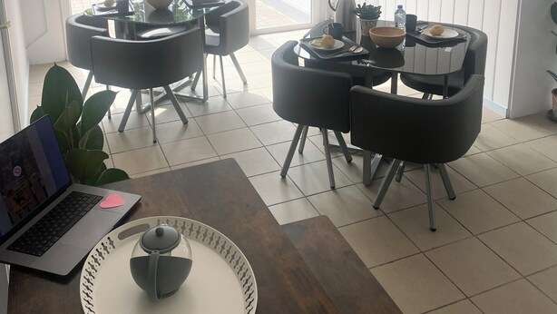 Daily buffet breakfast for a fee - Parc Hotel (Carrieres-sous-Poissy)
