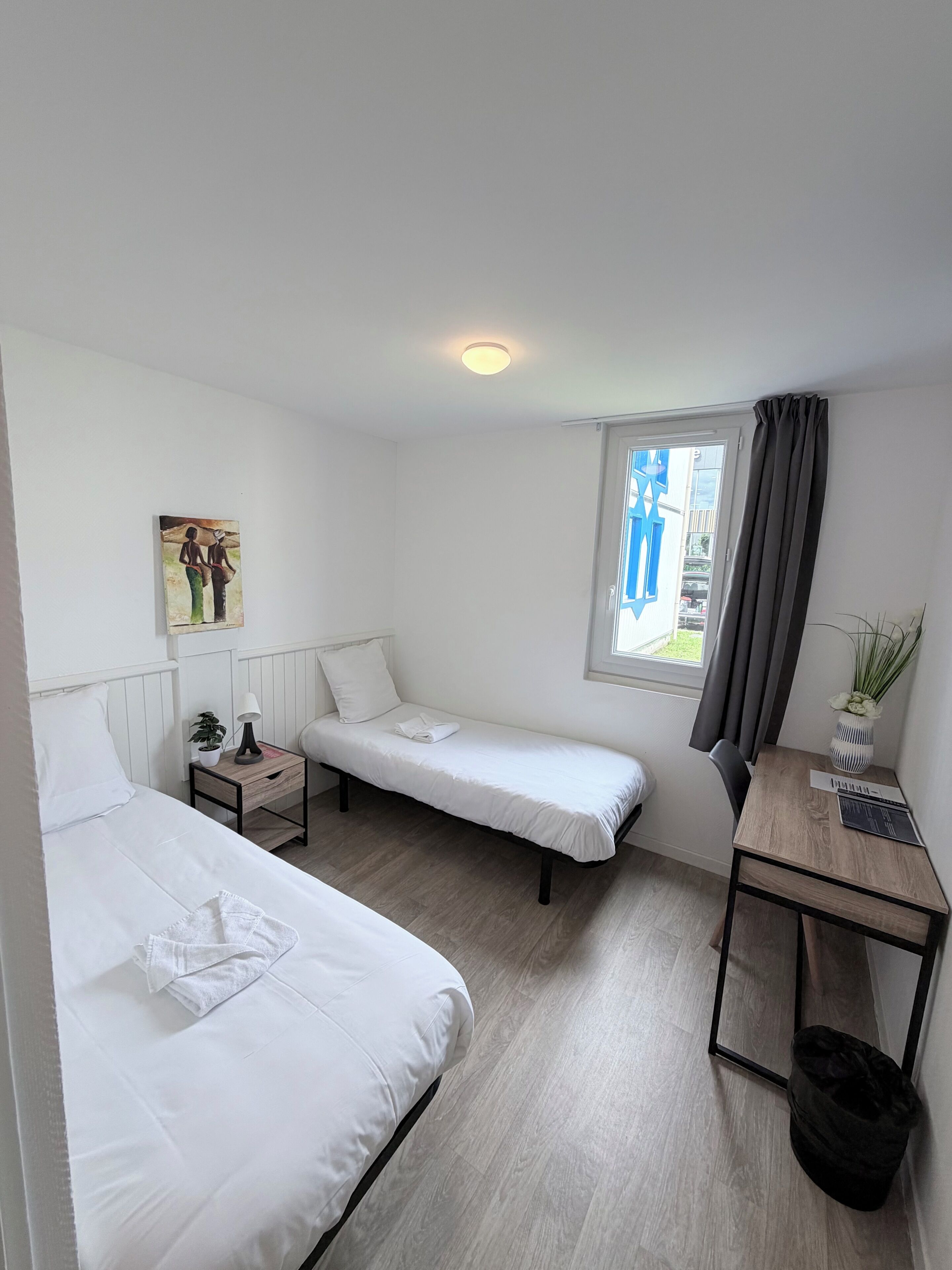 Twin Room | Soundproofing, bed sheets