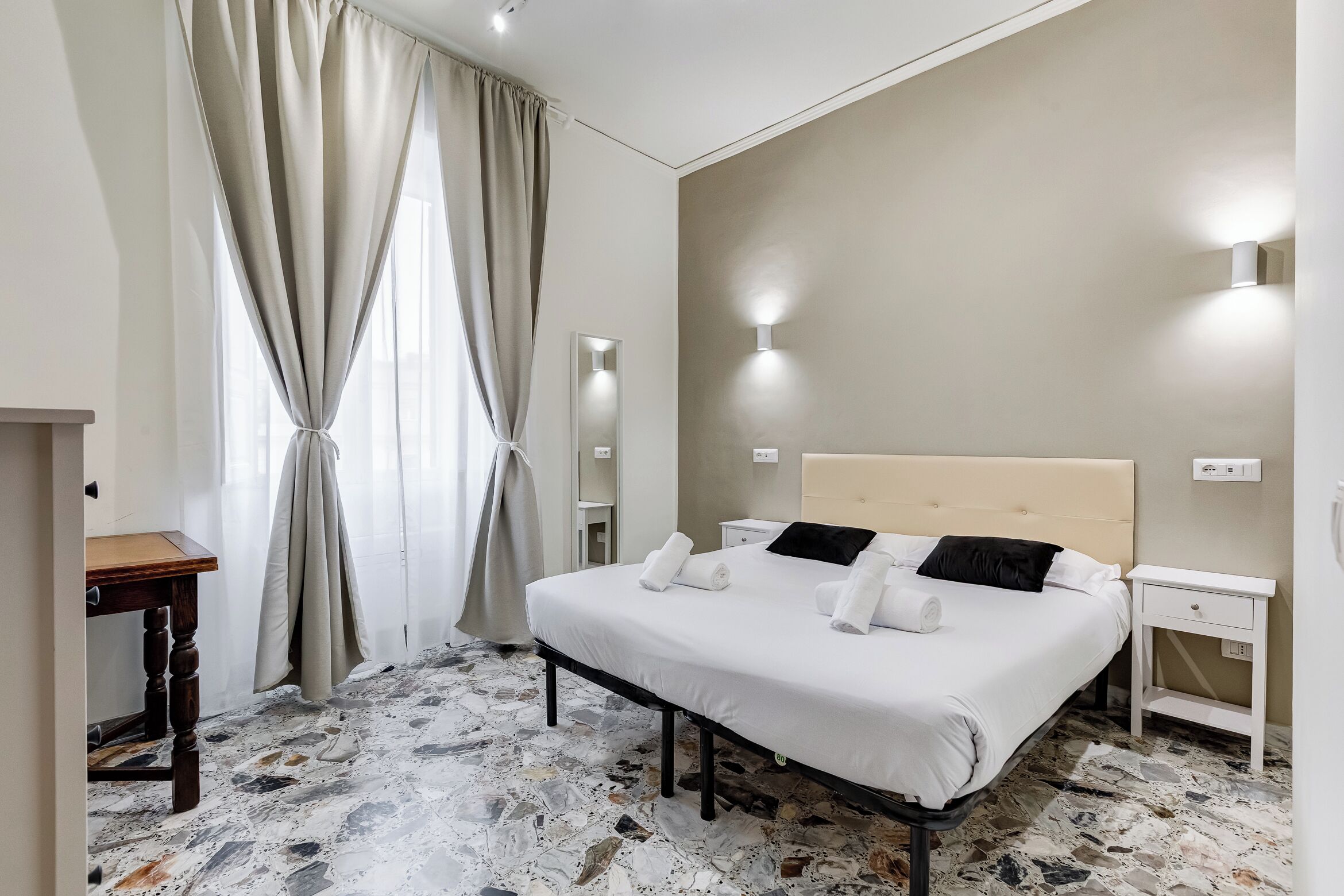 Bügeleisen/Bügelbrett, WLAN, Bettwäsche