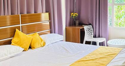 Charming 2-bedroom apartment in Varanasi with WiFi and AC