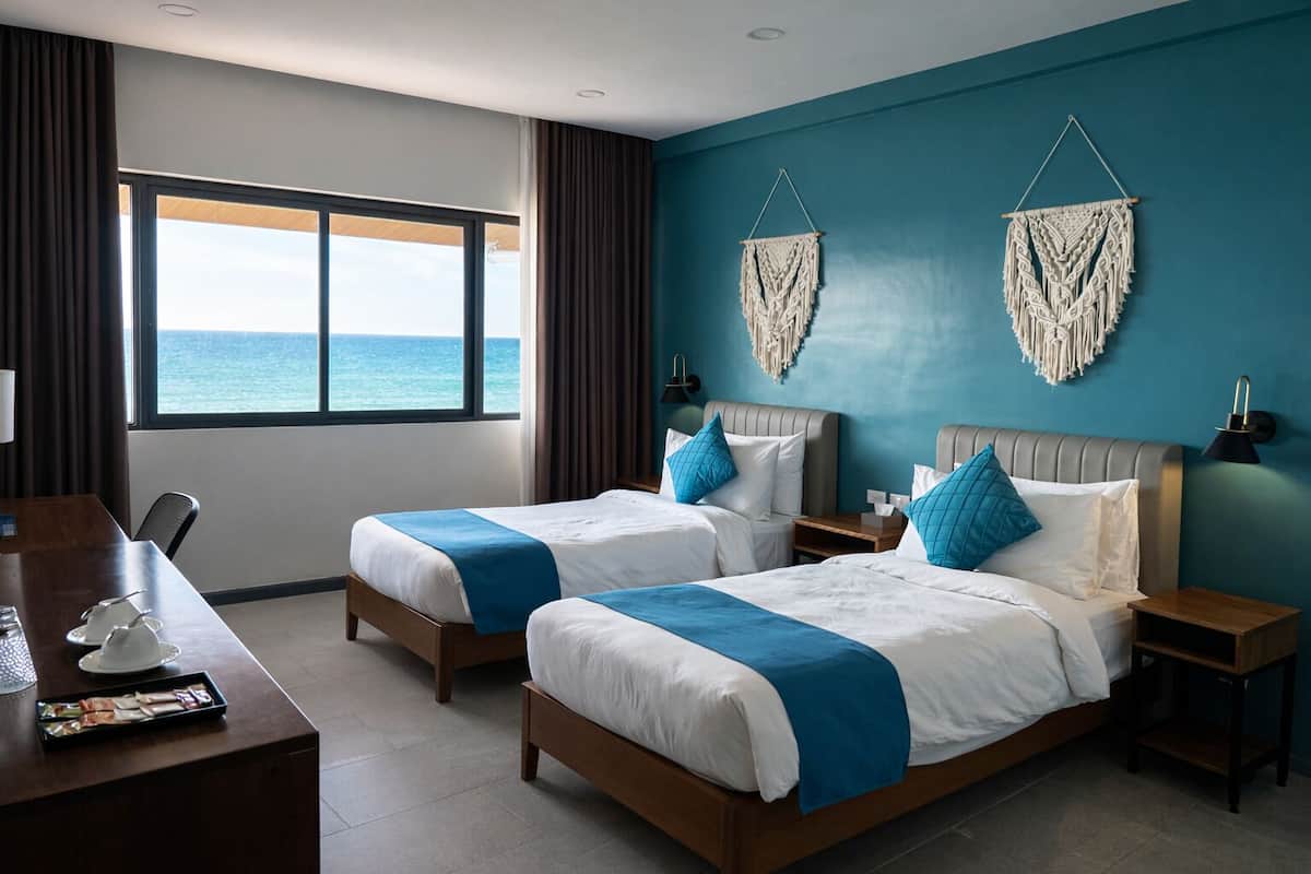 In-room safe, desk, laptop workspace, soundproofing