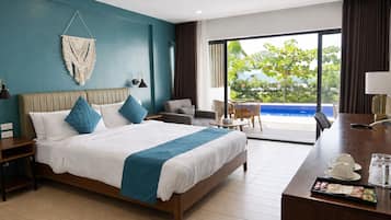 In-room safe, desk, laptop workspace, soundproofing