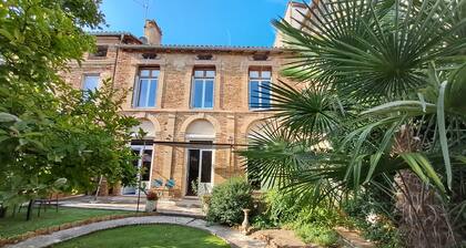 Charmant Gite aux Beaux Volumes, Jardin Privé, Idéal en Familles