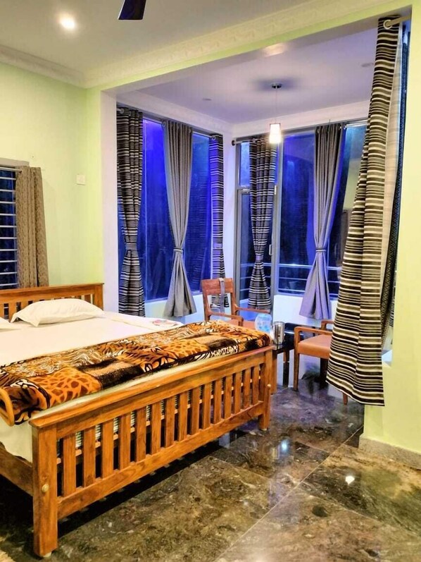 Double Room, 1 Queen Bed, Balcony, Pool View
