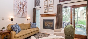 Indian Springs Townhome! Patio and Deck Area!