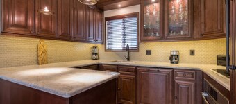 Holiday Dates Available! Townhome with Patio, Decked Area with Outdoor Furniture