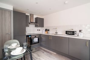 Fridge, microwave, oven, stovetop