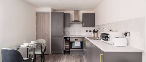 Fridge, microwave, oven, stovetop