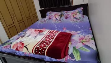 3 bedrooms, free WiFi, bed sheets