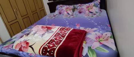 3 bedrooms, free WiFi, bed sheets