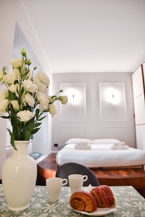 1 bedroom, iron/ironing board, travel crib, WiFi - "Vicomoro house apartment in Trastevere, in the heart of Rome. Book now!" (Roma)