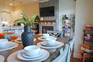 Dining - WinterPark*Ski*CoffeeBar*Pets+*CommunalHotTub (Winter Park)