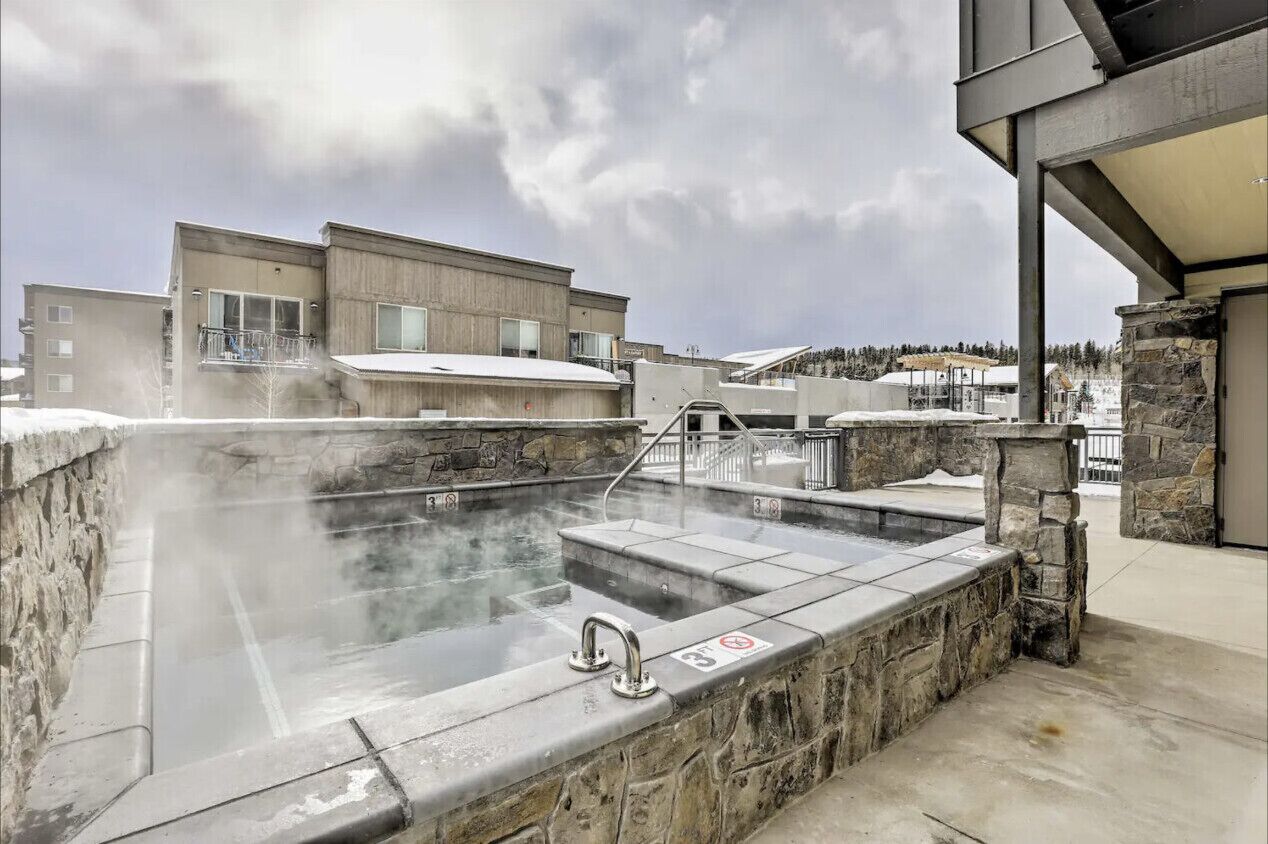 Communal hot tub