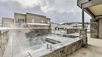 Communal hot tub