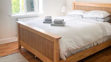 3 bedrooms, free cots/infant beds, bed sheets